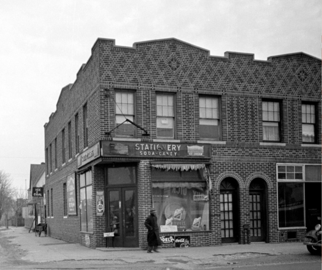 5870 - Stationary Store 1940s
